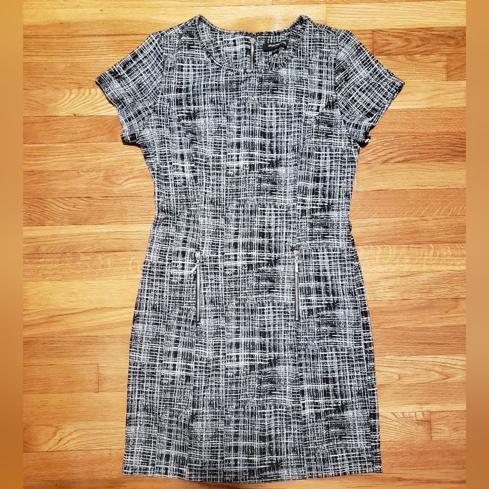 Sharagano Size 14 Black and White Abstract Plaid Mini Sheath Dress